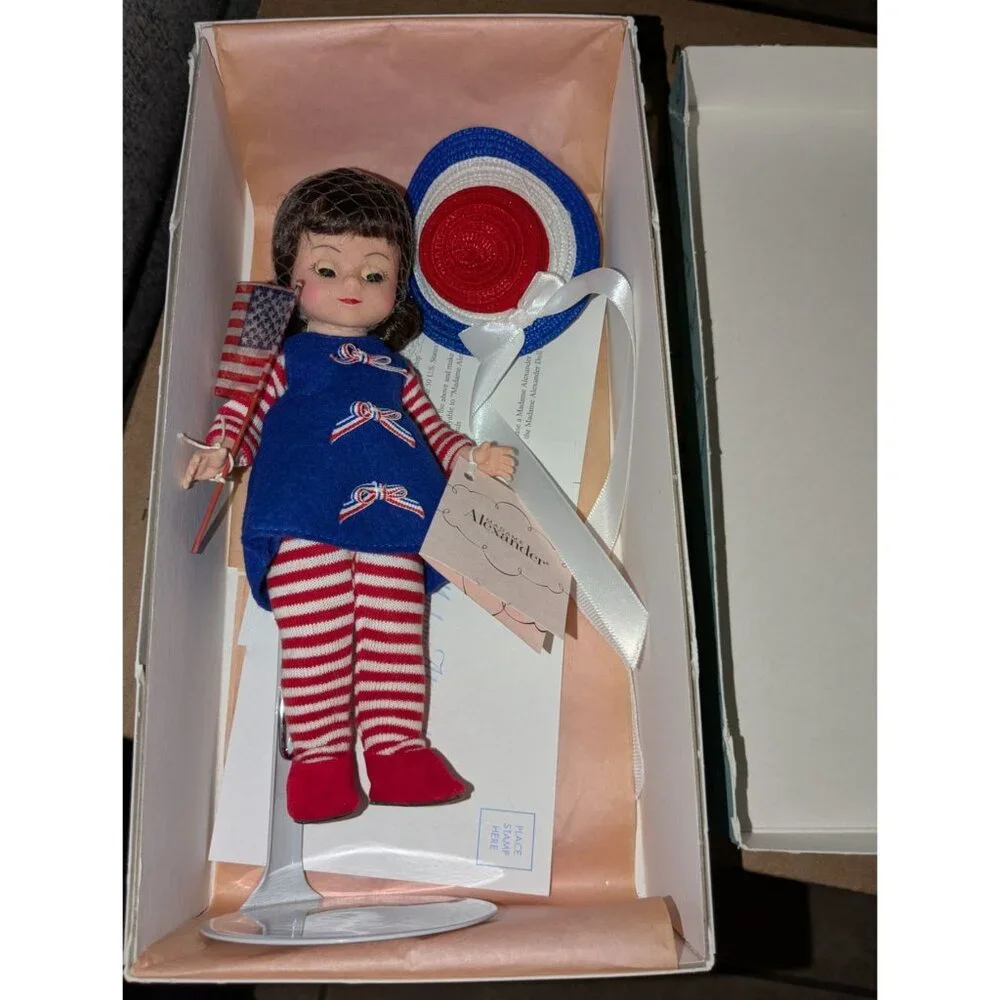 Madame Alexander Waving The Flag Maggie Doll #34395 stand Box Tag - Picture 8 of 14